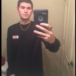 Meet your Posher, Avery